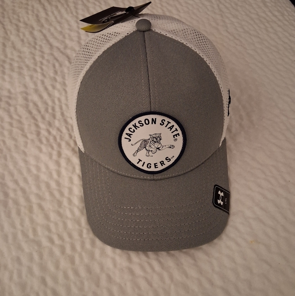Under Armour Jackson State Gray and White Fitted Cap L/XL NWT